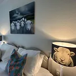 Archway Nocleg ze śniadaniem 4*