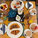 Archway 4*