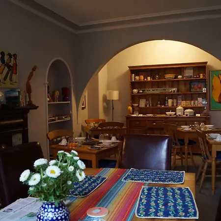 לינה וארוחת בוקר Archway