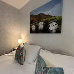 Alojamento de Acomodação e Pequeno-almoço Archway 4*