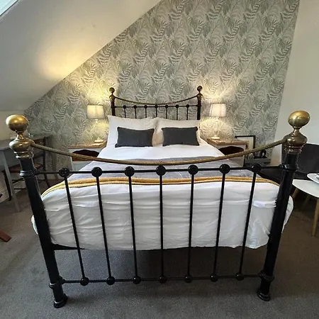 Archway Nocleg ze śniadaniem 4*