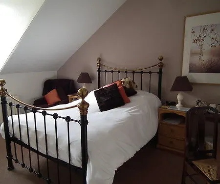 Archway 4*